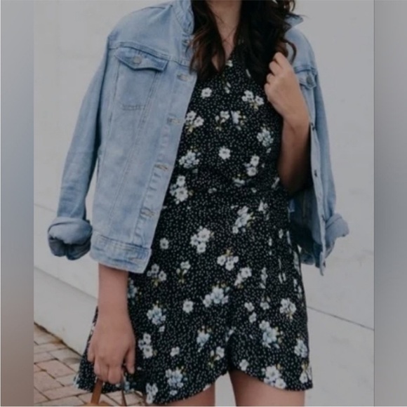 Loft Women’s Floral Polka Dot Wrap Romper Dress Size 4 Flutter Ruffle Boho - Picture 11 of 11